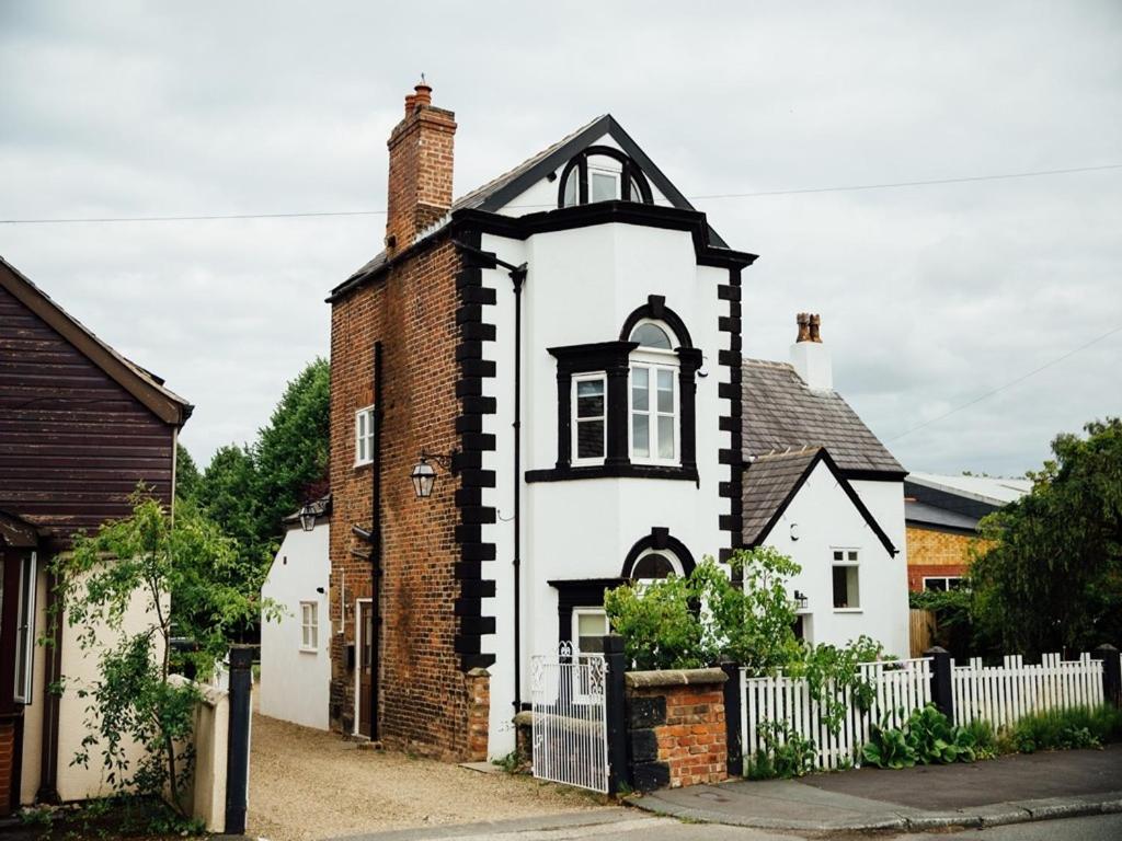 Langs Hall Leyland Exterior photo